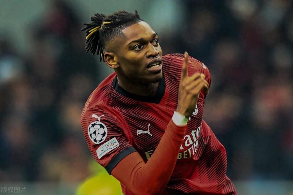 kaiyun-从拜仁慕尼黑围绕意甲主帅复盘到费耶诺德手感冰凉备战西甲，清晨广州队备战全明星赛的简单介绍-kaiyun